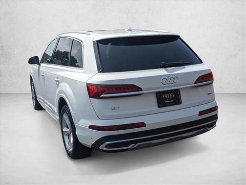2022 Audi Q7 55 Premium
