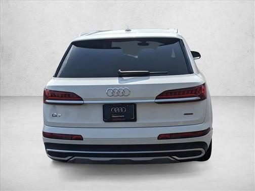 2022 Audi Q7 55 Premium