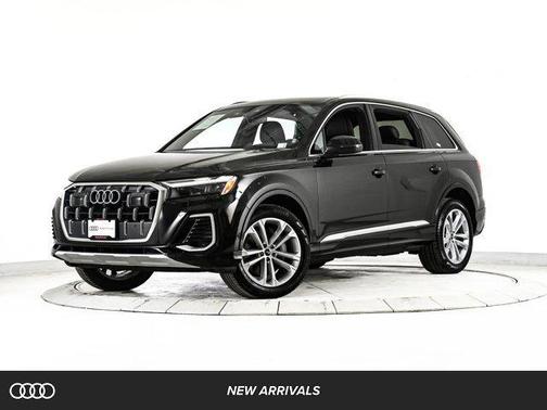 2025 Audi Q7 55 Premium Plus