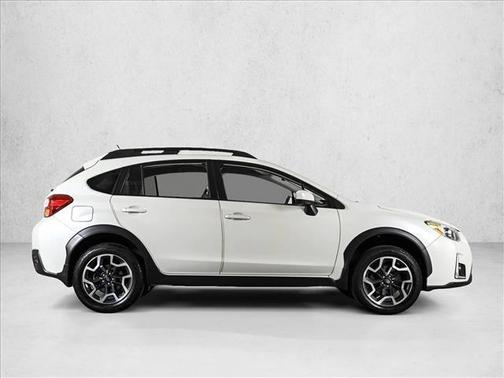 Crystal White Pearl 2017 Subaru Crosstrek 2.0i Premium