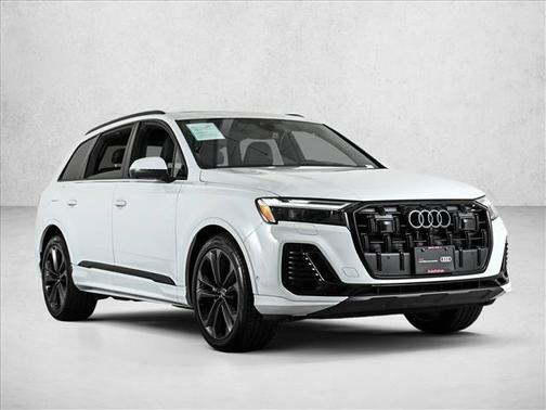 2025 Audi Q7 55 Premium Plus