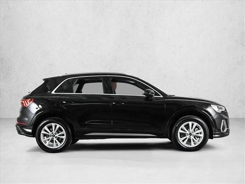 2025 Audi Q3 45 S line Premium