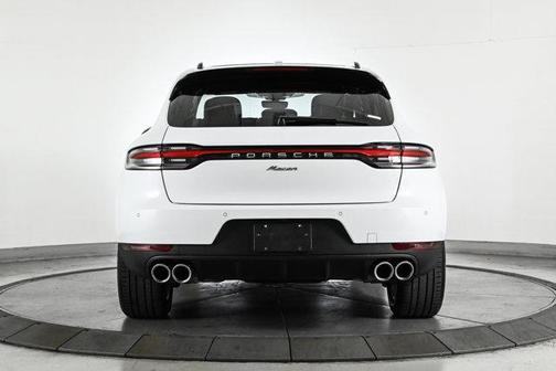 2021 Porsche Macan Base