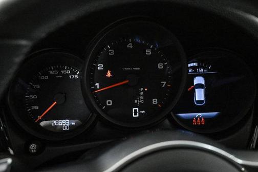 2021 Porsche Macan Base