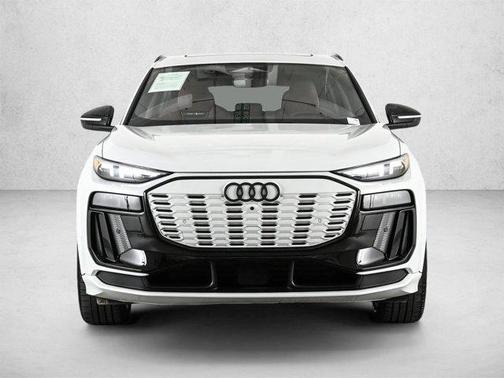 Glacier White Metallic 2025 Audi SQ6 e-tron Premium