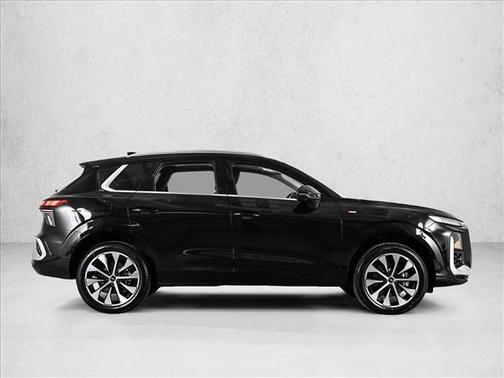 2026 Audi Q3 S LINE