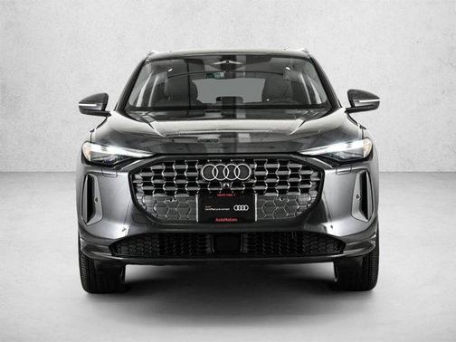 Tambora Gray Metallic 2025 Audi Q5 2.0T quattro Premium