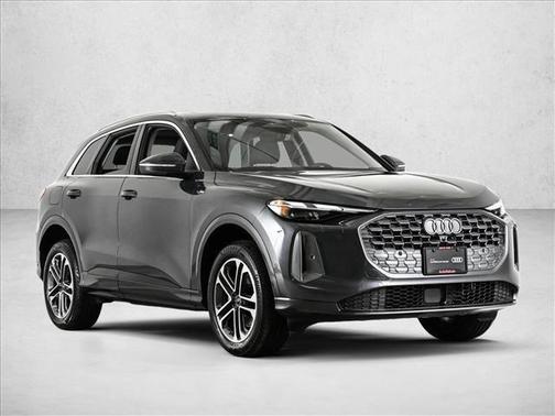 Tambora Gray Metallic 2025 Audi Q5 2.0T quattro Premium