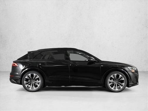 Mythos Black Metallic 2026 Audi Q8 Prestige