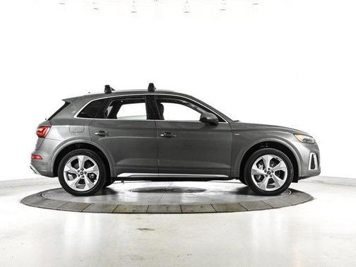 Chronos Gray Metallic 2023 Audi Q5 45 S line Premium Plus