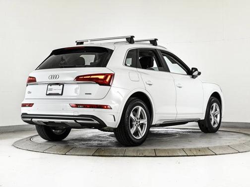 2023 Audi Q5 40 Premium