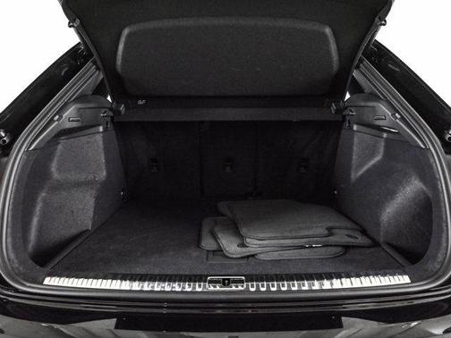 2025 Audi Q3 45 S line Premium