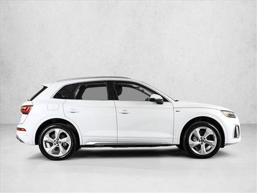 Glacier White Metallic 2023 Audi Q5 45 S line Premium Plus
