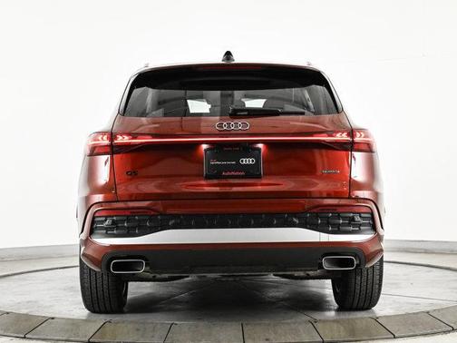 Grenadier Red Metallic 2025 Audi Q5 2.0T quattro Premium