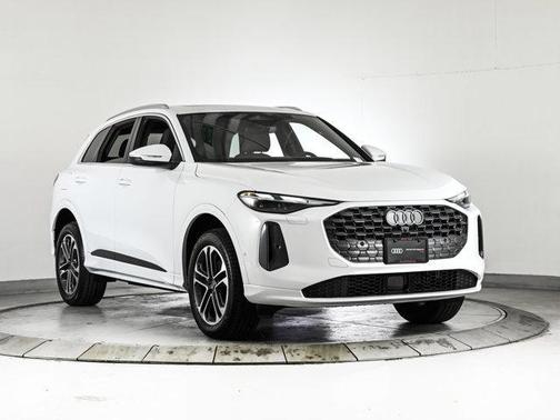 Arkona White 2025 Audi Q5 2.0T quattro Premium