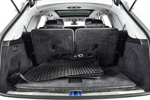 2023 Audi Q7 45 Premium