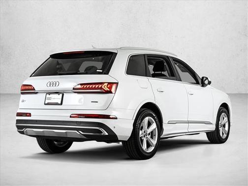 2023 Audi Q7 45 Premium