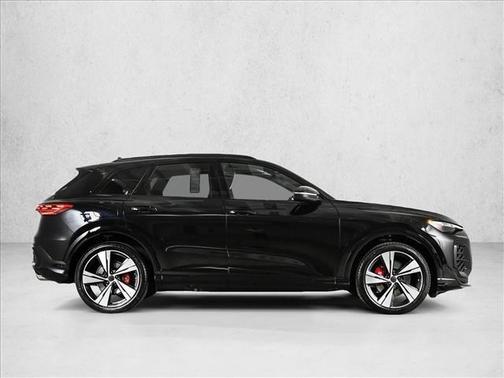 Mythos Black Metallic 2026 Audi SQ5 3.0T Premium Plus