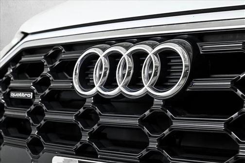 2023 Audi Q5 45 S line quattro Premium