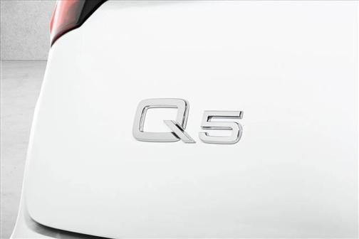 2023 Audi Q5 45 S line quattro Premium