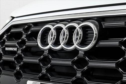 2023 Audi Q5 45 S line quattro Premium