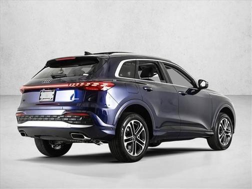 Navarra Blue Metallic 2025 Audi Q5 2.0T quattro Premium