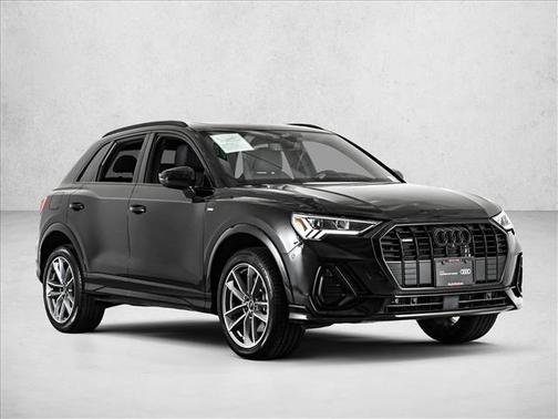 Mythos Black Metallic 2024 Audi Q3 45 S line Premium