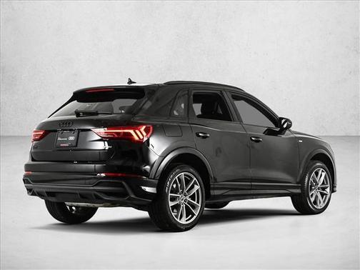 Mythos Black Metallic 2024 Audi Q3 45 S line Premium
