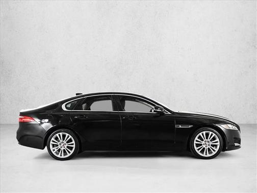 Narvik Black 2020 Jaguar XF 25t Premium