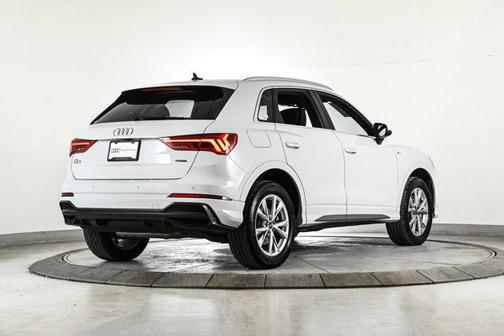 2022 Audi Q3 45 S line Premium