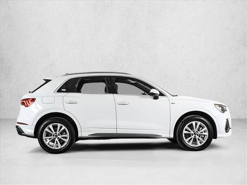 2022 Audi Q3 45 S line Premium