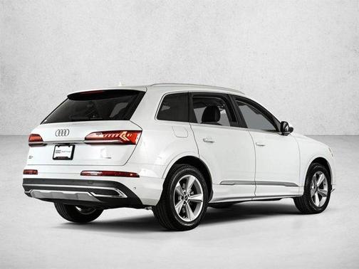 Carrara White 2022 Audi Q7 55 Premium