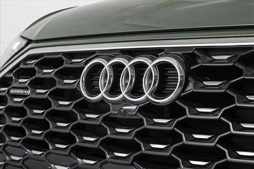 2023 Audi Q5 45 S line quattro Premium