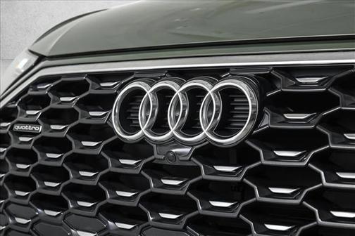 2023 Audi Q5 45 S line quattro Premium