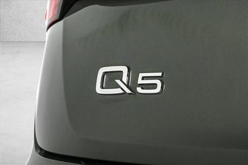 2023 Audi Q5 45 S line quattro Premium