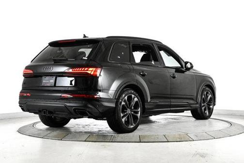 2025 Audi Q7 55 Prestige