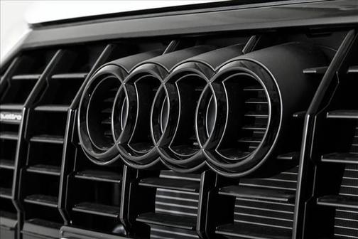 2025 Audi Q3 45 S line Premium