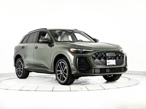 Green Metallic 2026 Audi Q5 PLUS