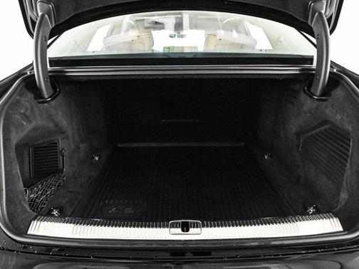 Mythos Black Metallic 2025 Audi A8 L 55