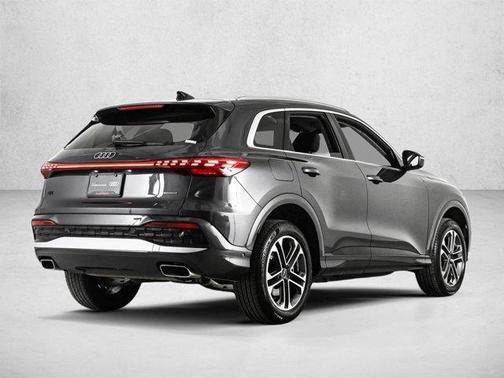 Tambora Gray Metallic 2025 Audi Q5 2.0T quattro Premium