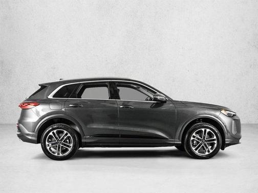 Tambora Gray Metallic 2025 Audi Q5 2.0T quattro Premium