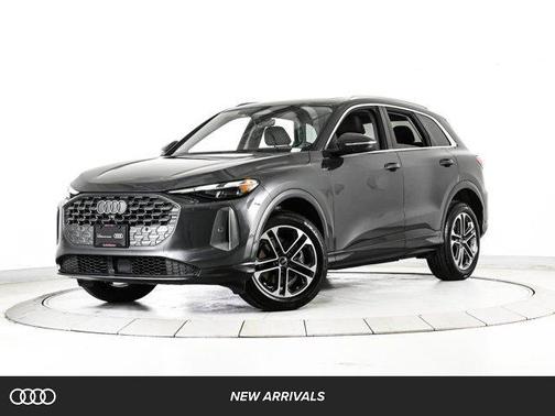 Tambora Gray Metallic 2025 Audi Q5 2.0T quattro Premium