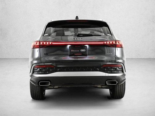 Tambora Gray Metallic 2025 Audi Q5 2.0T quattro Premium