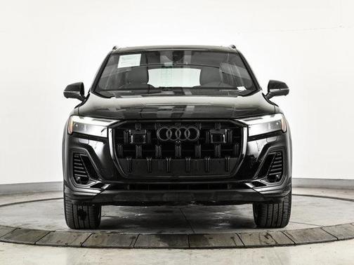 2025 Audi Q7 55 Premium Plus