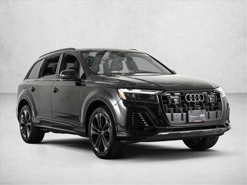 2025 Audi Q7 55 Premium Plus