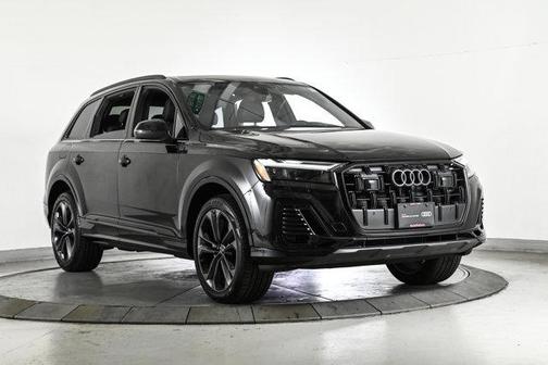 2025 Audi Q7 55 Premium Plus