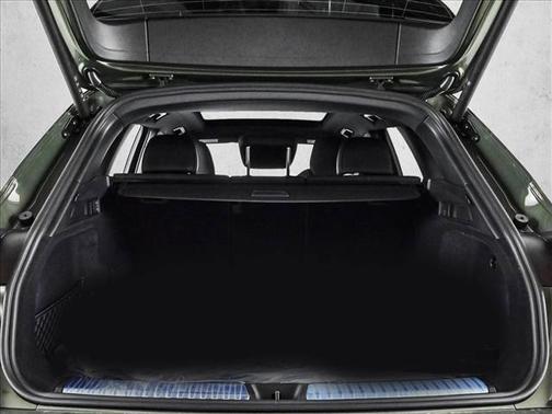 Green Metallic 2026 Audi SQ5 3.0T Prestige