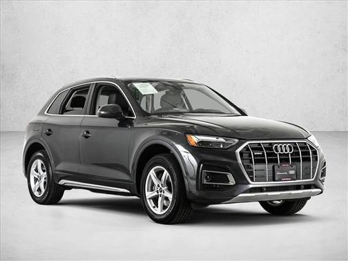 Manhattan Gray Metallic 2023 Audi Q5 40 Premium