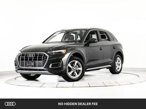 Manhattan Gray Metallic 2023 Audi Q5 40 Premium