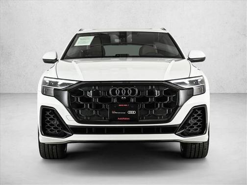 2025 Audi Q8 Premium Plus